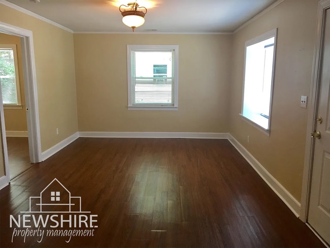 24 Prancer Ave in Greenville, SC - Foto de edificio - Building Photo