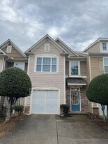 2048 Lakeshore Overlook Dr in Kennesaw, GA - Building Photo