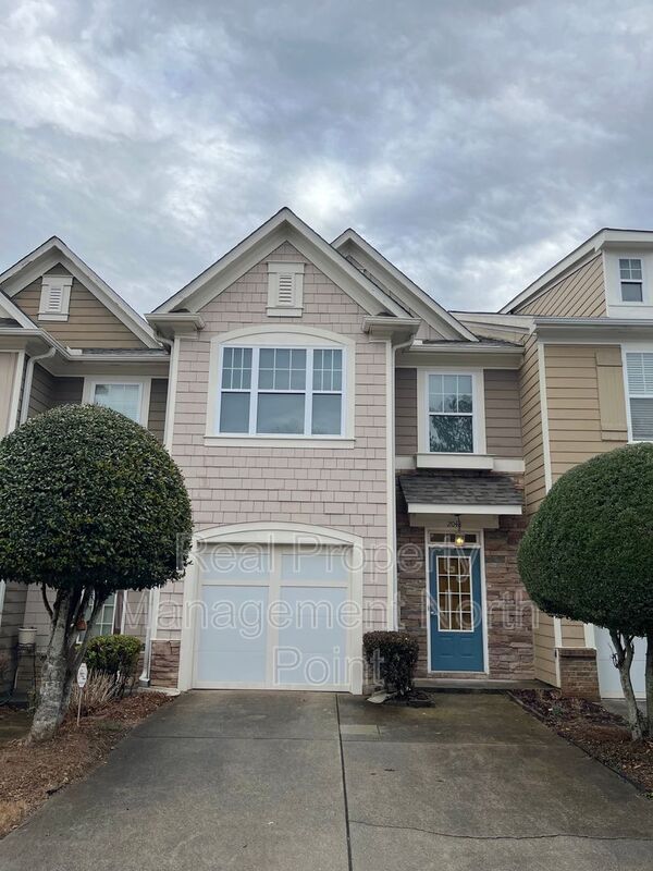 2048 Lakeshore Overlook Dr