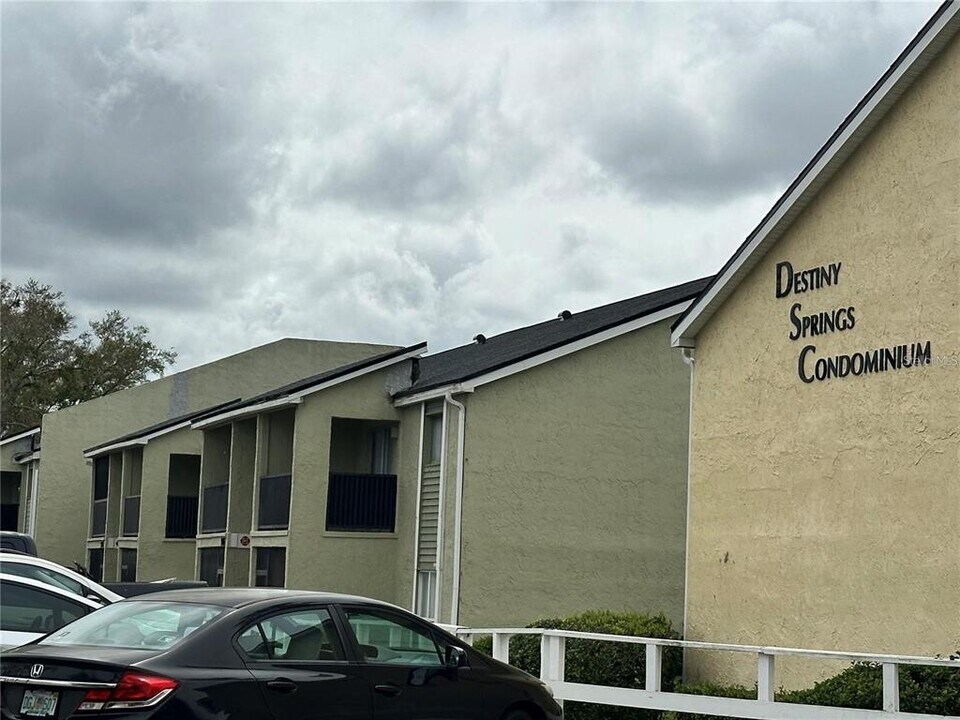 950 Lake Destiny Rd in Altamonte Springs, FL - Building Photo