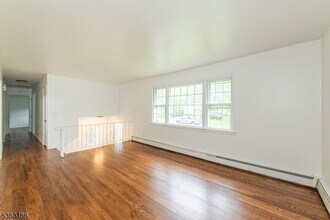 11 Eastern Pkwy in West Caldwell, NJ - Building Photo - Building Photo