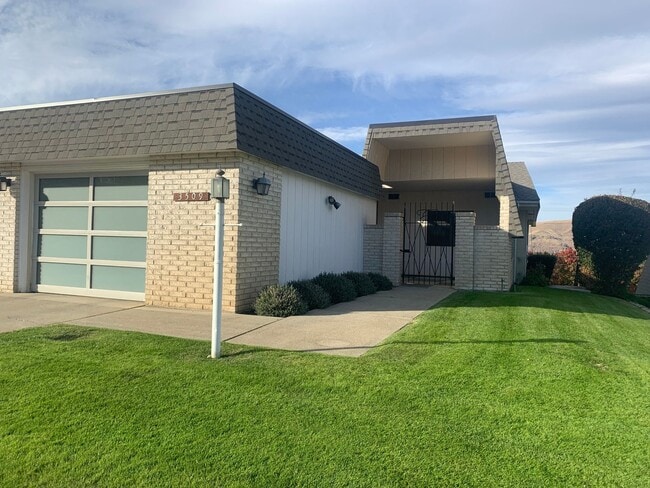 property at 3509 Highview Dr