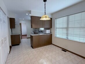 1817 Altoona Ct in Schaumburg, IL - Building Photo - Building Photo