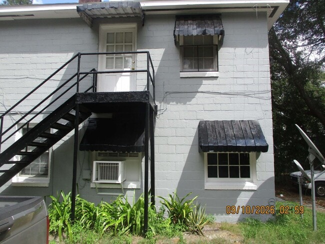 903 W Tift Ave