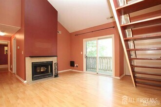 818 Ravens Crest Dr in Plainsboro, NJ - Building Photo - Building Photo