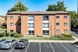 West End Terrace Apartments in St. Louis, MO - Building Photo