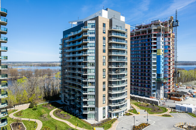 Petrie Landing Tower II in Ottawa, ON - Building Photo - Building Photo