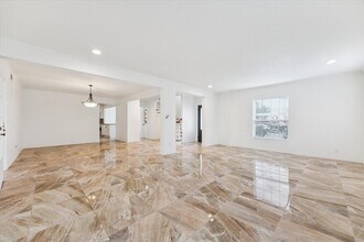 2301 Dorrington St in Houston, TX - Building Photo - Building Photo