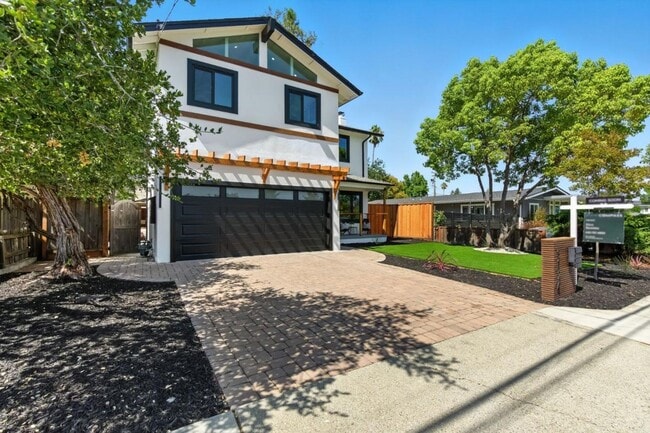 3124 Wessex Way in Redwood City, CA - Building Photo - Building Photo