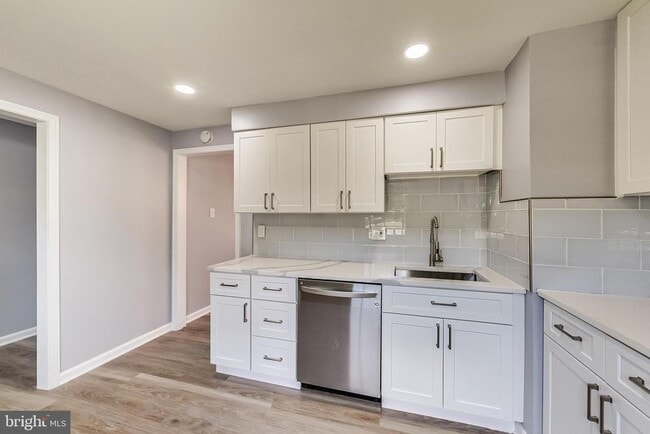 property at 1318 Palmer Rd
