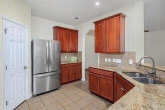 405 Magnolia Estates Dr in League City, TX - Building Photo - Building Photo