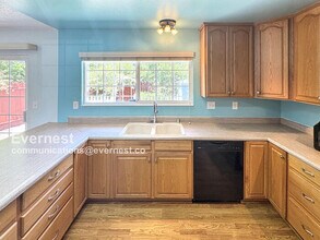 300 Hannigan Wy in Vallejo, CA - Building Photo - Building Photo