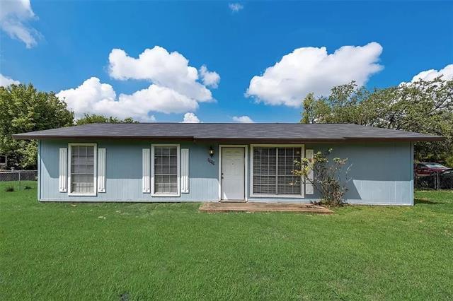 2030 Midlake Rd in Rockwall, TX - Building Photo
