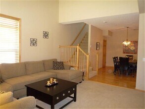 9777 Belmont Ln in Eden Prairie, MN - Building Photo - Building Photo