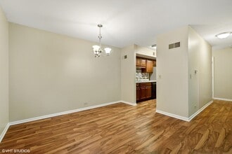 520 Shorely Dr in Barrington, IL - Building Photo - Building Photo