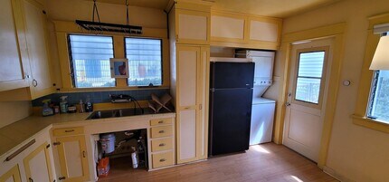 1120 Scofield Dr in Glendale, CA - Building Photo - Building Photo