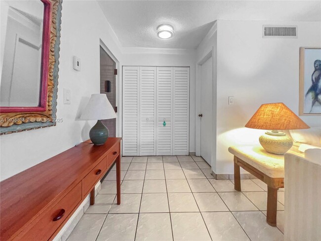 9255 SW 125th Ave in Miami, FL - Building Photo - Building Photo