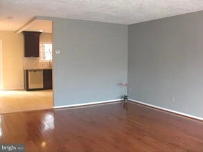 1148 Knoll Mist Ln in Gaithersburg, MD - Foto de edificio - Building Photo