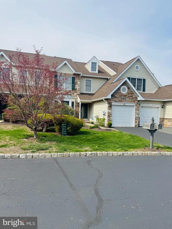 property at 242 Patriot Hill Dr