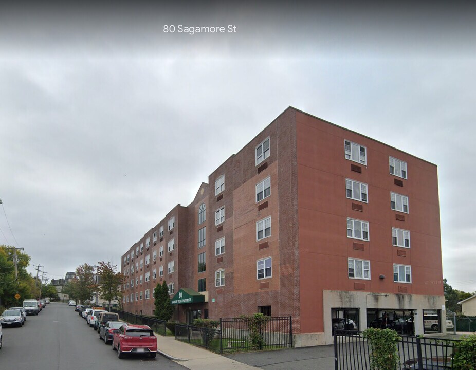 80 Sagamore St in Lynn, MA - Building Photo