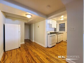 727 W Barry Ave in Chicago, IL - Building Photo - Building Photo