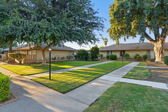 The Northbrook Apartments in Fresno, CA - Building Photo - Building Photo