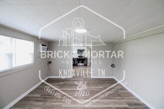 657 E Lincoln Rd in Alcoa, TN - Building Photo - Building Photo