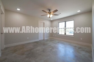 9 John Ross Dr in Greenbrier, AR - Building Photo - Building Photo