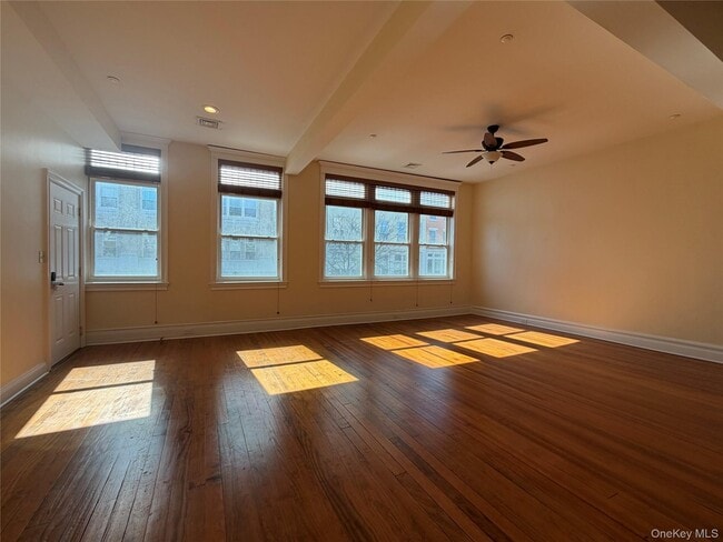 337 Main St in Poughkeepsie, NY - Building Photo - Building Photo