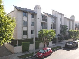 8740 Tuscany Ave in Playa Del Rey, CA - Building Photo
