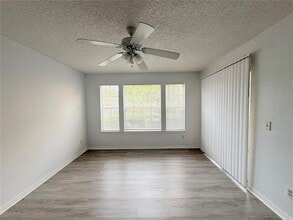 1025 S Hiawassee Rd in Orlando, FL - Building Photo - Building Photo