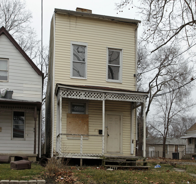 506 Lombardy St in Carthage, OH - Foto de edificio - Building Photo