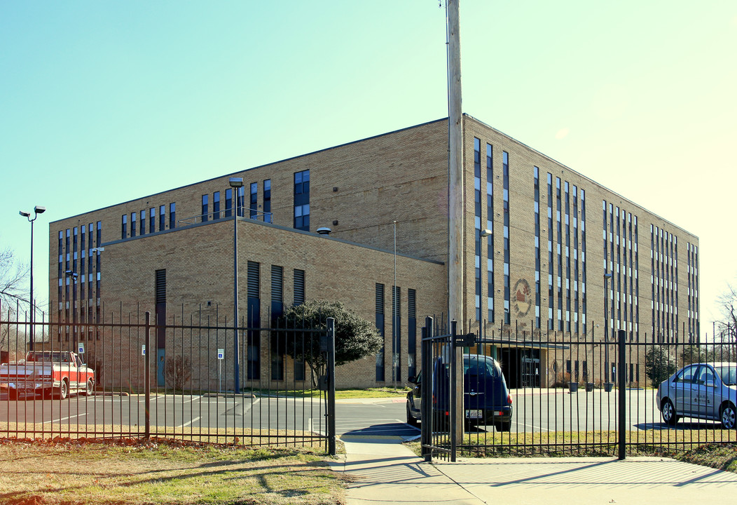 James Inhofe Plaza in Tulsa, OK - Building Photo