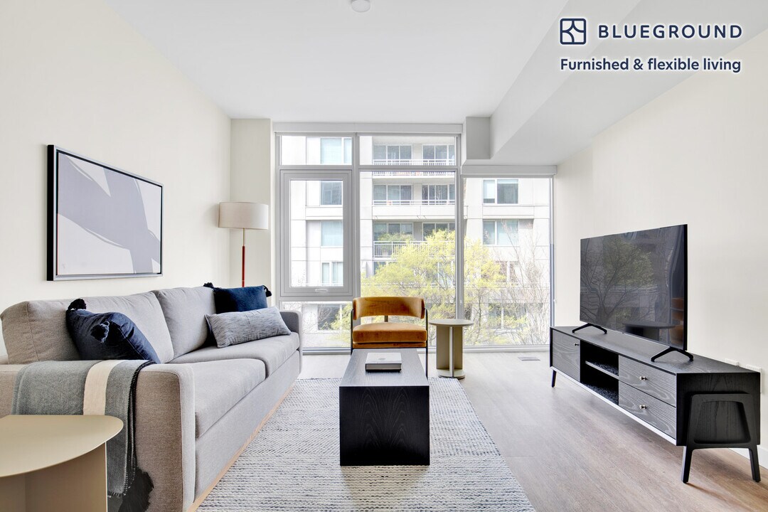 210 Wall St-Unit -FL3-ID334 in Seattle, WA - Building Photo