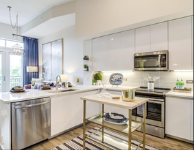 530 E Paces Ferry Rd NE-Unit -736 in Atlanta, GA - Building Photo - Building Photo