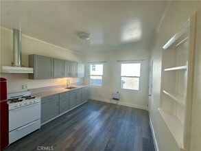 6330 Franklin Ave in Los Angeles, CA - Building Photo - Building Photo