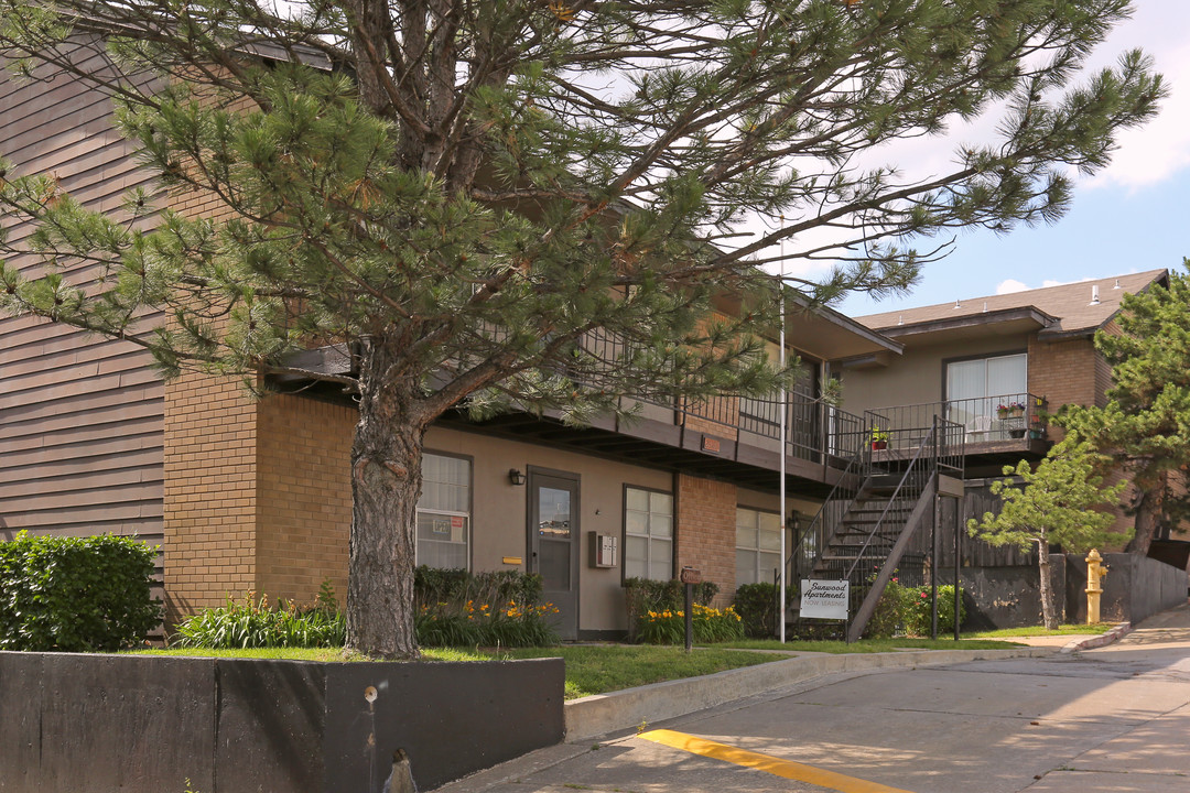 Sunwood Apartments in Tulsa, OK - Building Photo