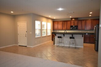 3301 N Park Dr in Sacramento, CA - Building Photo - Building Photo