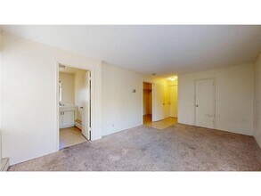 235 Exeter Pl in St. Paul, MN - Building Photo - Building Photo
