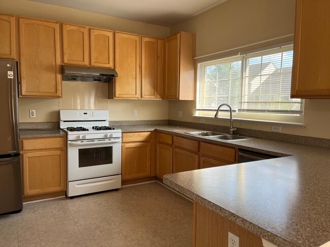 6057 Quebec Ave in Ann Arbor, MI - Building Photo - Building Photo