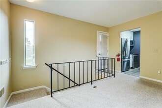 584 Eastbrooke Ln in Rochester, NY - Building Photo - Building Photo