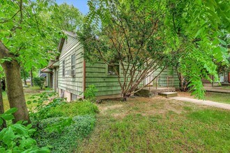 301 Hessel Blvd in Champaign, IL - Building Photo - Building Photo