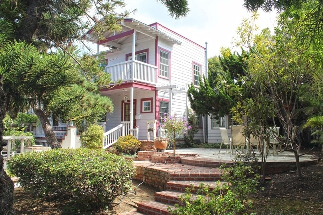 property at 745 Stratford Dr