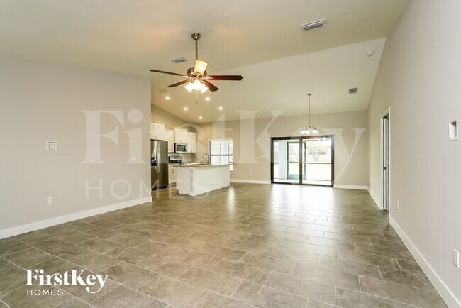 1426 SW 1st Terrace in Cape Coral, FL - Building Photo - Building Photo