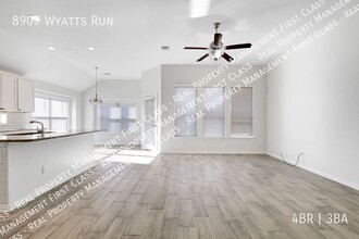 8907 Wyatt's Run in San Antonio, TX - Building Photo - Building Photo