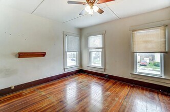 328 Glenn Ave in Springfield, OH - Foto de edificio - Building Photo