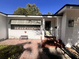 2011 Howard Dr in Winter Park, FL - Building Photo