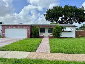 6598 NW 4th St in Margate, FL - Building Photo - Building Photo