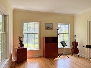 54 Sinawoy Rd in Greenwich, CT - Building Photo - Building Photo