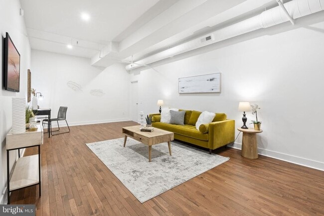 240 Hermitage St in Philadelphia, PA - Building Photo - Building Photo